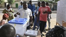 Les Tchadiens votent pour élire leur président après trois ans de pouvoir militaire