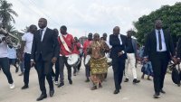 Côte d'Ivoire: dans le quartier d’Anoumabo, «la lumière du groupe Magic System permet aussi de croire en soi»