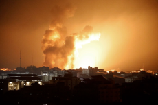 Gaza: L’occupation bombarde une mosquée et un centre culturel