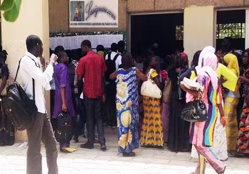 Concours de recrutement d’élèves-maîtres 2025 : plus de 72 000 candidats inscrits à travers le pays