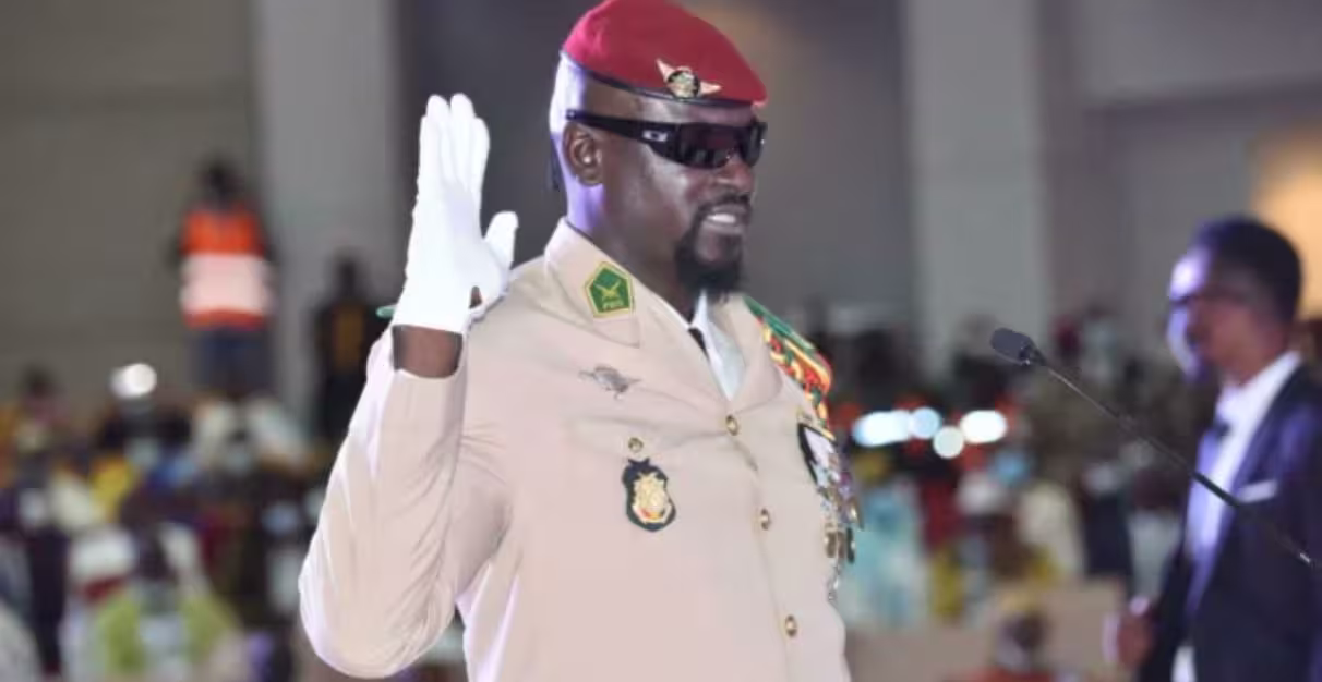 Présidentielle en Guinée : Le général Mamadi Doumbouya officialise sa candidature