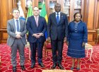 Le Chef de l'État s'entretient avec le Secrétaire Général du Bureau International des Expositions et le Commissaire (…)