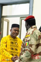 Cérémonie historique au palais mohamed v : remise du projet de nouvelle constitution au président doumbouya