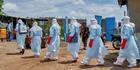 Ebola : six membres de la Croix-Rouge blessés la semaine dernière dans des attaques en République démocratique du Congo