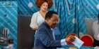 Présidentielle au Cameroun : Paul Biya, 92 ans, réélu pour la huitième fois à la tête du pays ; son opposant, Issa (…)