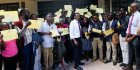 Kenya : accusées d’escroquerie, 32 agences chargées d’envoyer des travailleurs à l’étranger ont été radiées