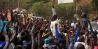 Au Mali, l’enterrement de la démocratie réveille l’opposition à la junte