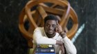 Pour obtenir un visa pour les États-Unis, les étudiants africains doivent donner un accès complet à leurs réseaux (…)
