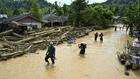 Inondations en Indonésie: près de 800 morts, la colère monte