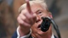 Trump met à jour ses surtaxes, le Canada et la Suisse durement touchés