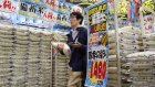 Japon: l'inflation ralentit plus qu'attendu en juin, le prix du riz double sur un an