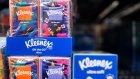 Kimberly-Clark (Kleenex) rachète Kenvue, fabricant du Tylenol, valorisé 48,7 milliards de dollars