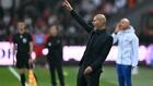 Foot: Zidane réussit sa première à la tête des Bleus