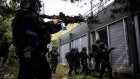 RAID: Quand vous voyez arriver trente mecs de 120 kilos, surarmés, il vaut mieux se rendre