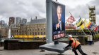 Pays-Bas: le leader d'extrême droite Geert Wilders reprend sa campagne après des menaces