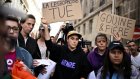Suicide d'une enseignante: rassemblement devant le ministère à Paris