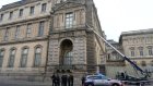 Huit bijoux inestimables dérobés au Louvre, quatre malfaiteurs recherchés