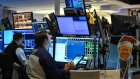 Wall Street demeure prudente, subit des prises de bénéfices