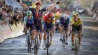 Paris-Tours: Matteo Trentin profite du sabordage français