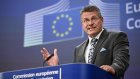 Droits de douane: l'UE veut négocier mais s'impatiente face à Trump