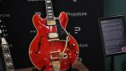 La guitare de la rupture d'Oasis parmi les pièces phares d'une vente aux enchères à Londres