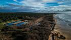 Sur l'île d'Oléron, un rempart contre l'érosion côtière près d'une station d'épuration