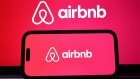 Au moins un hébergement Airbnb dans 81% des communes françaises, selon un think tank