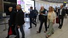 Afghanistan: le couple de Britanniques âgés libéré par les talibans arrivé à Londres