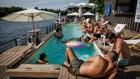 Parisiens aisés cherchent plages privées comme à Saint-Tropez