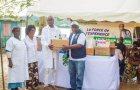 Lambaréné : le Dr Akure Davain Séraphin exprime sa gratitude et offre un lot de médicaments au dispensaire de Magnang