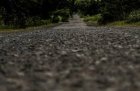 Nigéria : Un enfant de 10 ans crée un exemple de route contre les nids de poule