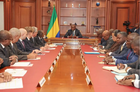 Le Président Oligui Nguema donne des orientations pour la relance de la filière Forêt-Bois et ordonne le règlement&nbsp;(…)