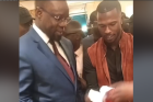Surprise pour Ousmane Sonko à Milan : Keita Baldé offre un beau cadeau (vidéo)