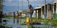 Au Kenya, la vie quotidienne submergée par les eaux du lac Naivasha
