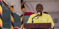 En Ouganda, le président Yoweri Museveni, au pouvoir depuis 1986, autorisé à briguer un nouveau mandat