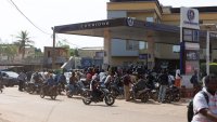 Après un mois de blocus jihadiste, le Mali connaît une pénurie de carburant