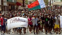Après sept jours de manifestations à Madagascar, une réunion s'est tenue au palais présidentiel