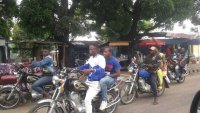 Congo-B: à Brazzaville, l’interdiction des taxis-motos dans le centre-ville fait débat