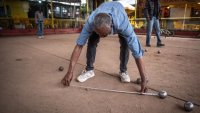 Ethiopie: à Addis Abeba, le club de pétanque ne veut pas tirer sa révérence