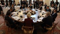 Ukraine : Trump veut que Kiev cède des territoires, le sommet avec Poutine s'éloigne