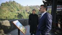 Pandas et ping-pong: Macron achève sa visite en Chine sur une note plus légère
