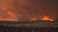 Le gigantesque feu en Namibie est 