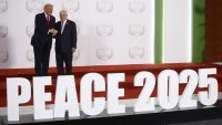 Au sommet sur Gaza, Trump proclame un 