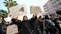 Tunisie: plus de 2.000 personnes manifestent contre 