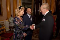 Héros du train d’Angleterre : l’Algérien Samir Zitouni honoré par le roi Charles III