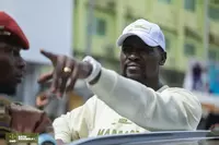 Guinée : La présidence annonce la construction d’une raffinerie d’alumine