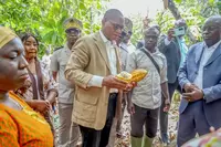Crise du cacao en Côte d’Ivoire : le ministre Bruno Koné à Adzopé