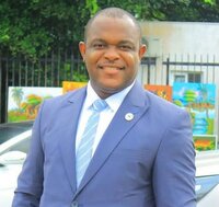 La communication publique dans les conseils municipaux et départementaux du Gabon, à l'ère de la Vème République : Défis et perspectives