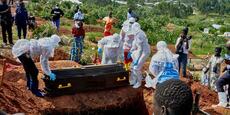 Ebola : l’épidémie a fait plus de 2 000 morts en RDC