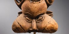 Le masque camerounais tukah, soustrait à son pays dans les années 1950, souhaite retrouver son roi